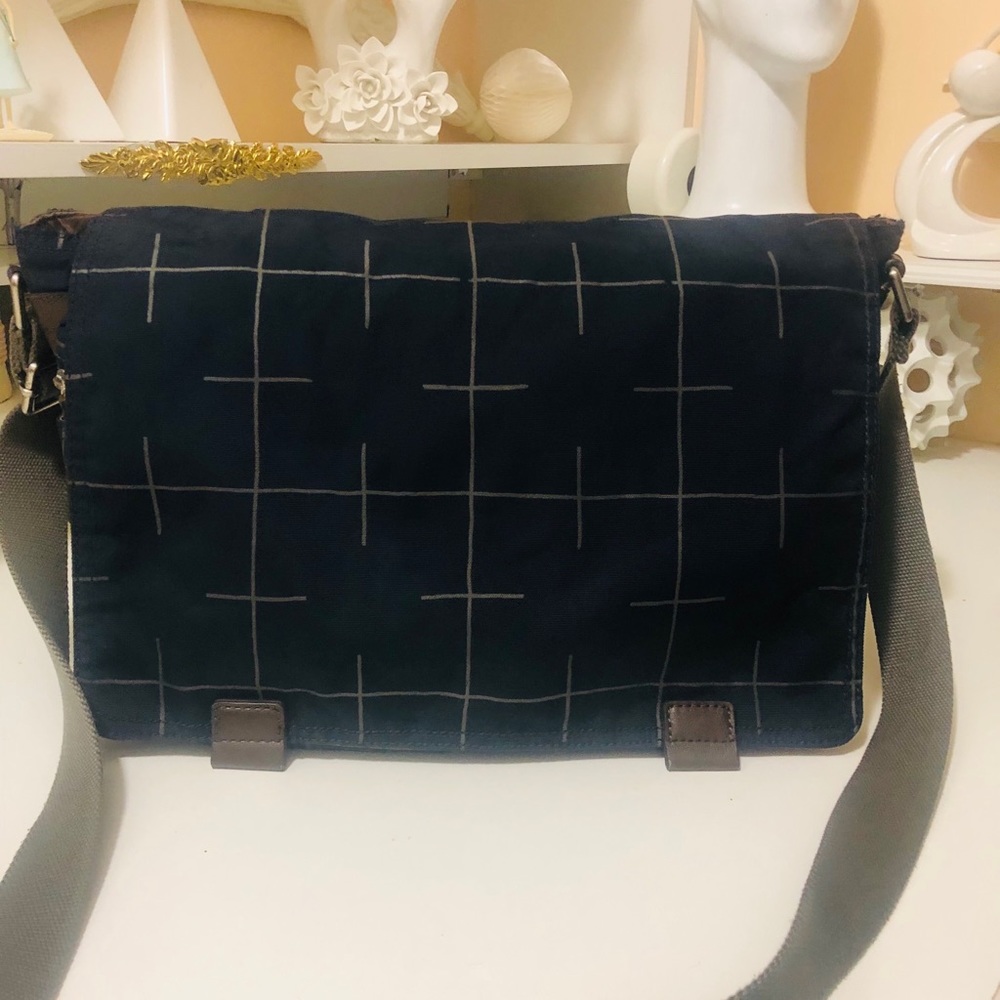 Fossil men office or laptops bag